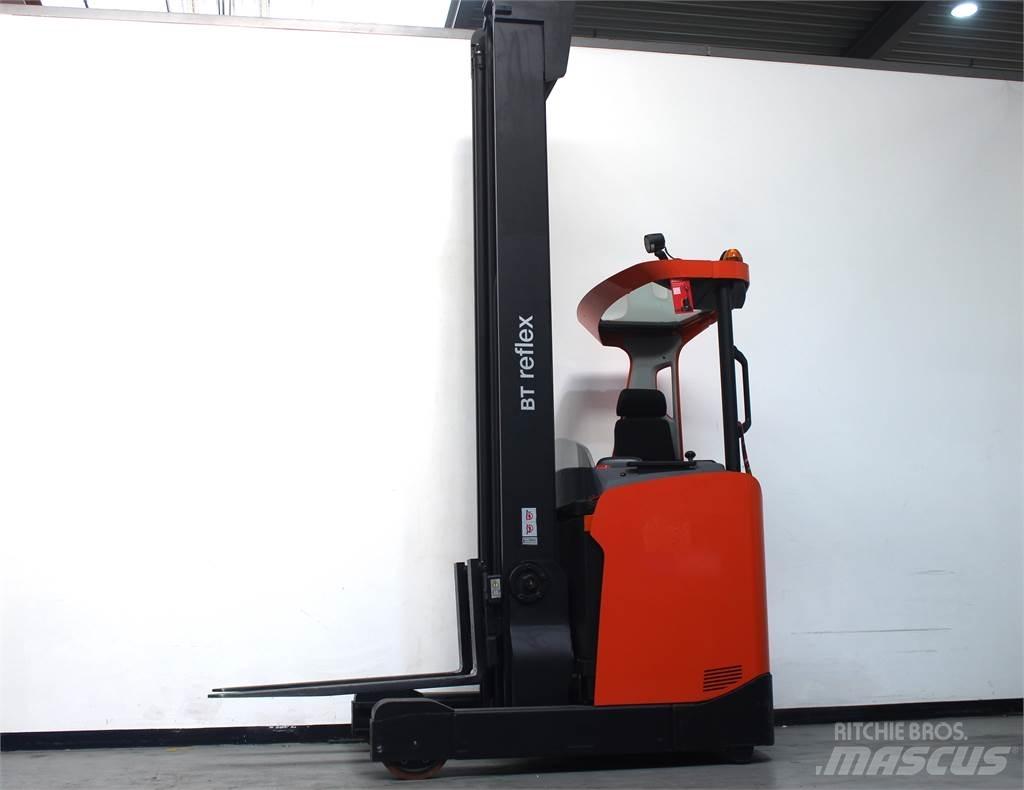 Toyota RRE160H Reach trucks