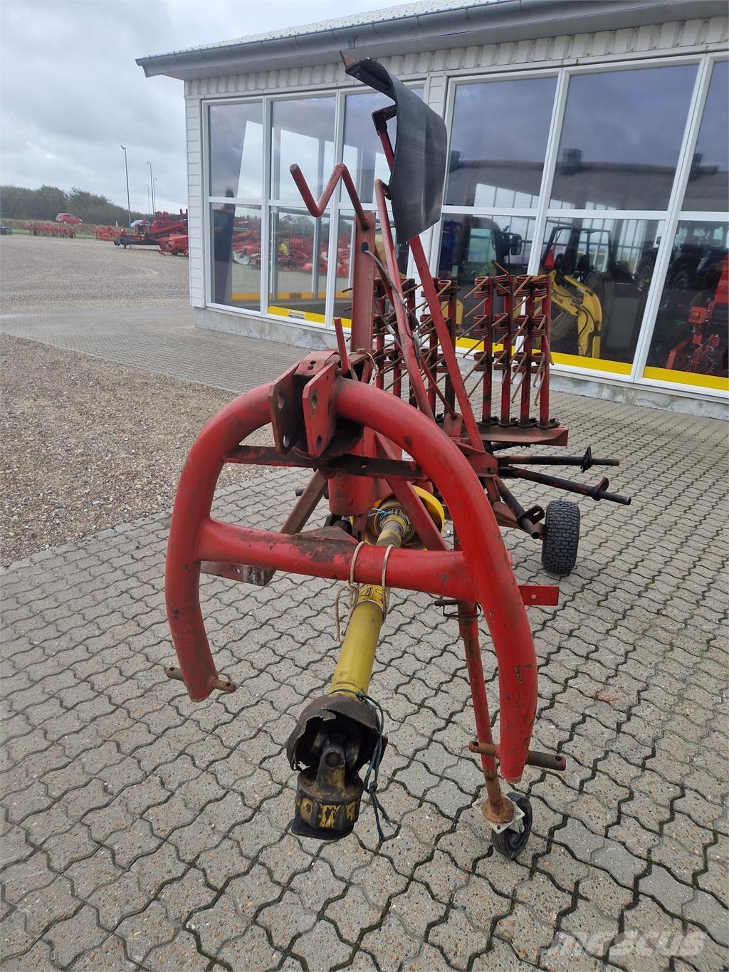  3 METER RIVE Rakes and tedders