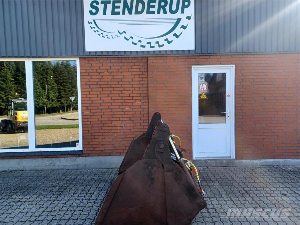  4 I EEN SKOVL Buckets