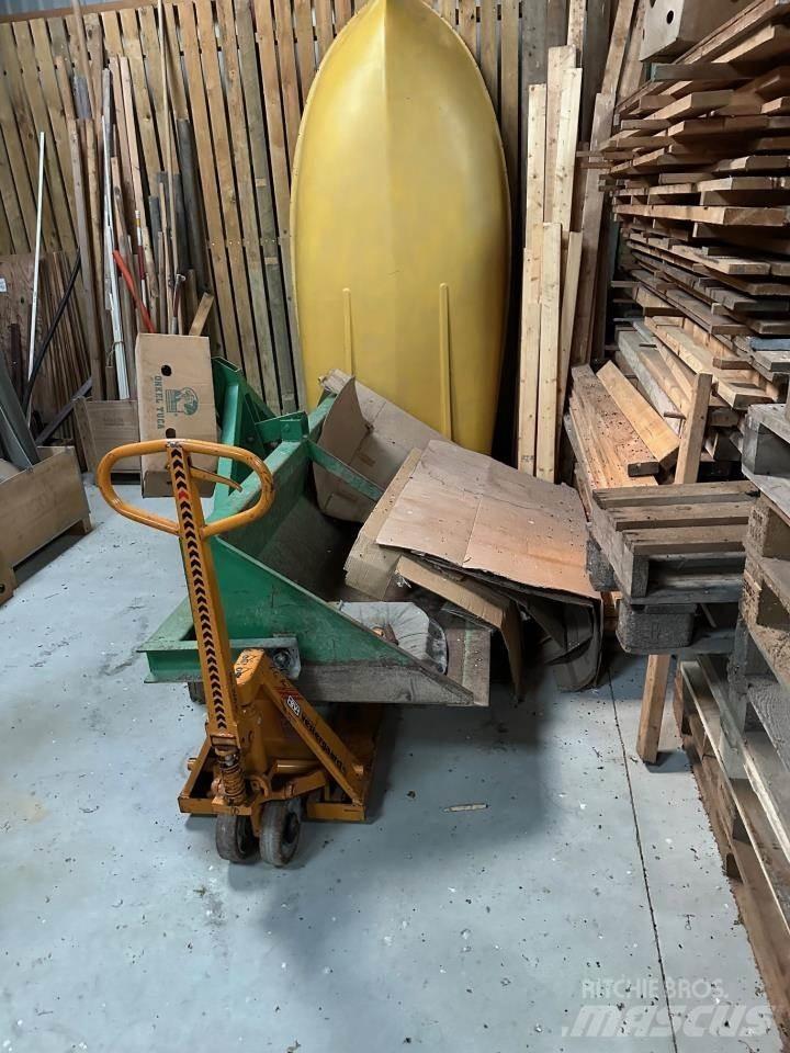  BAGTIPSKOVL Other loading and digging and accessories