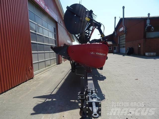 Case IH 30F Combine harvester heads