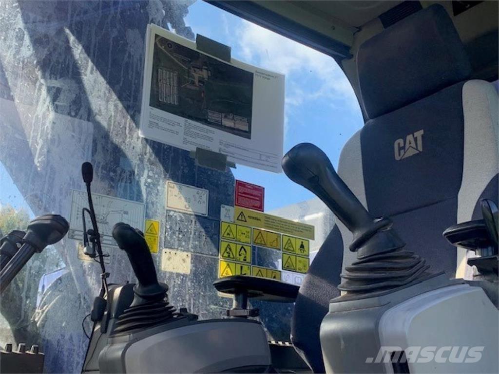 CAT 325F Crawler excavators