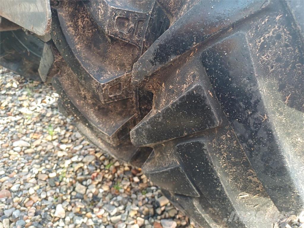 GiANT V451T Mini loaders