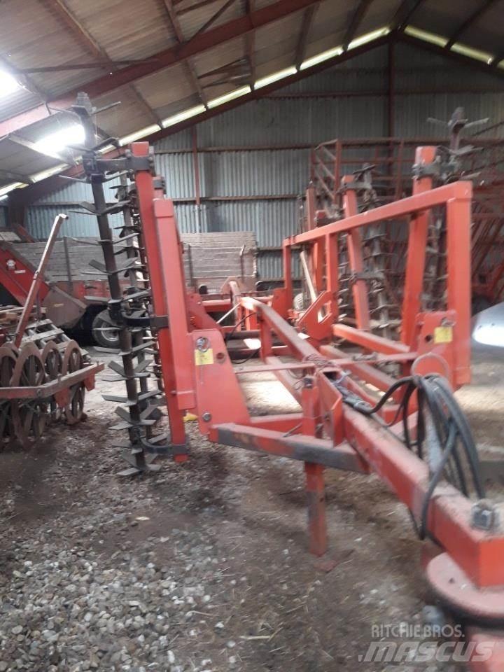Hankmo 4600 Power harrows and rototillers