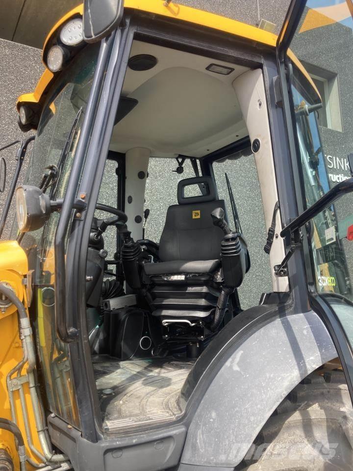 JCB 3CX Backhoe loaders
