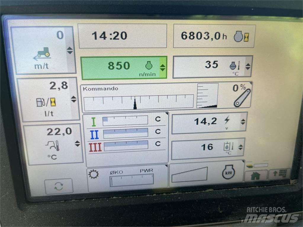 John Deere 6115 R Tractors
