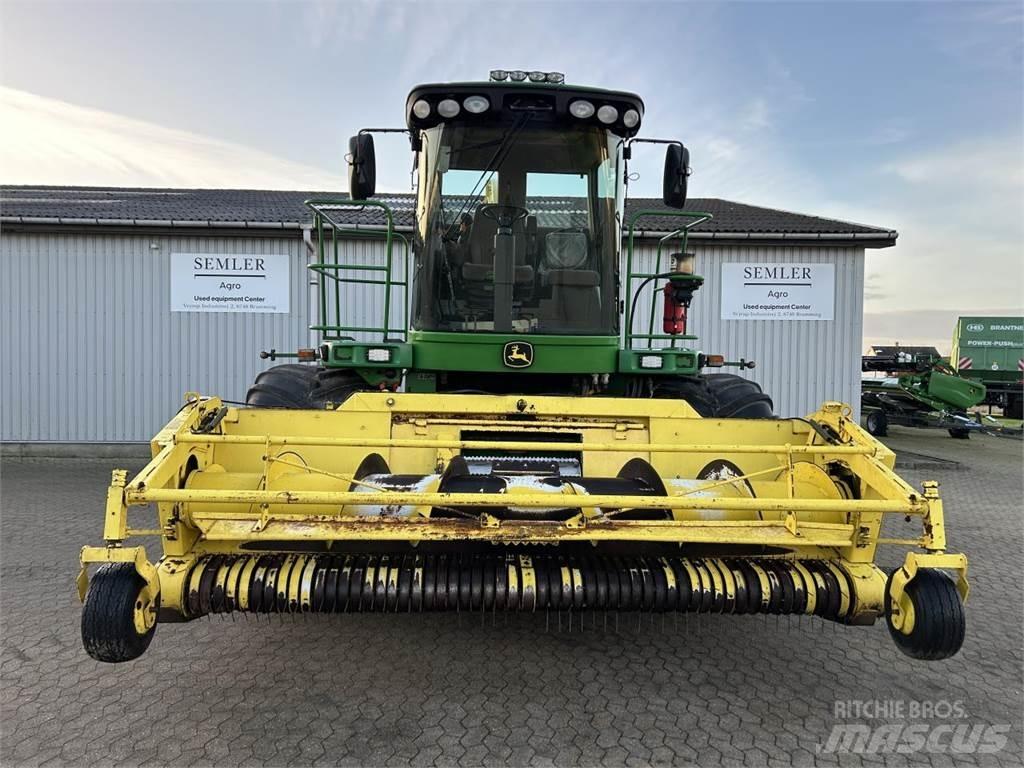 John Deere 7700 Forage harvesters