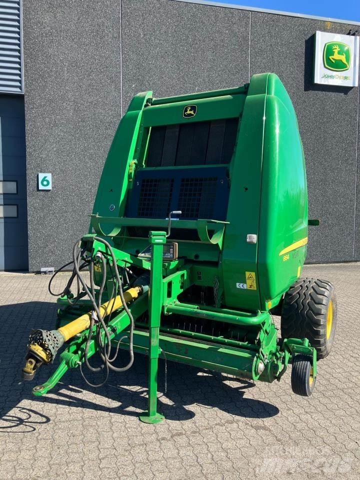 John Deere 864 Round balers