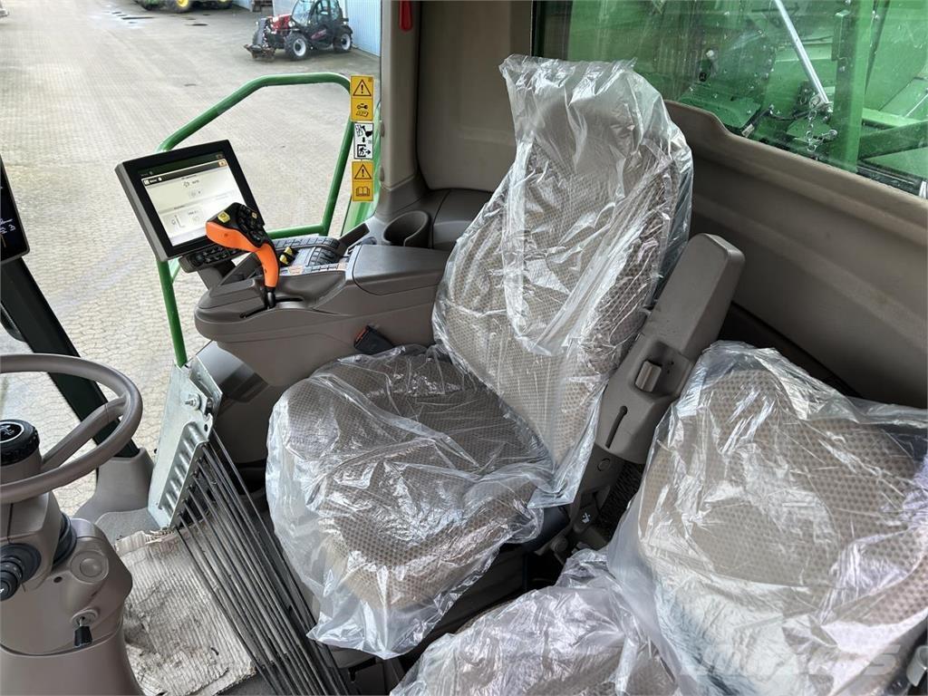 John Deere S785 Combine harvesters