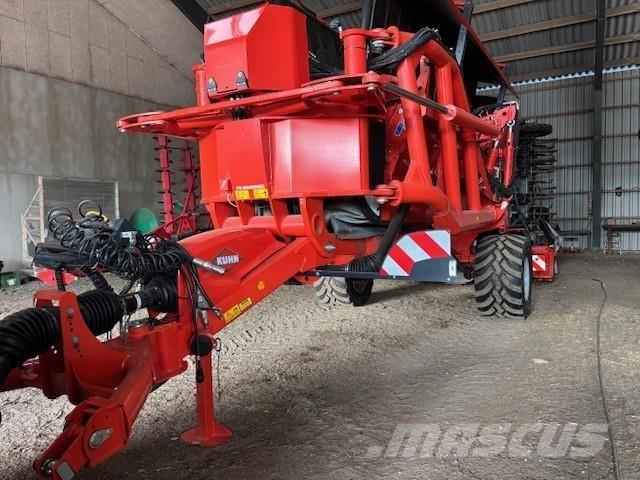 Kuhn FC 13460 RA Swathers