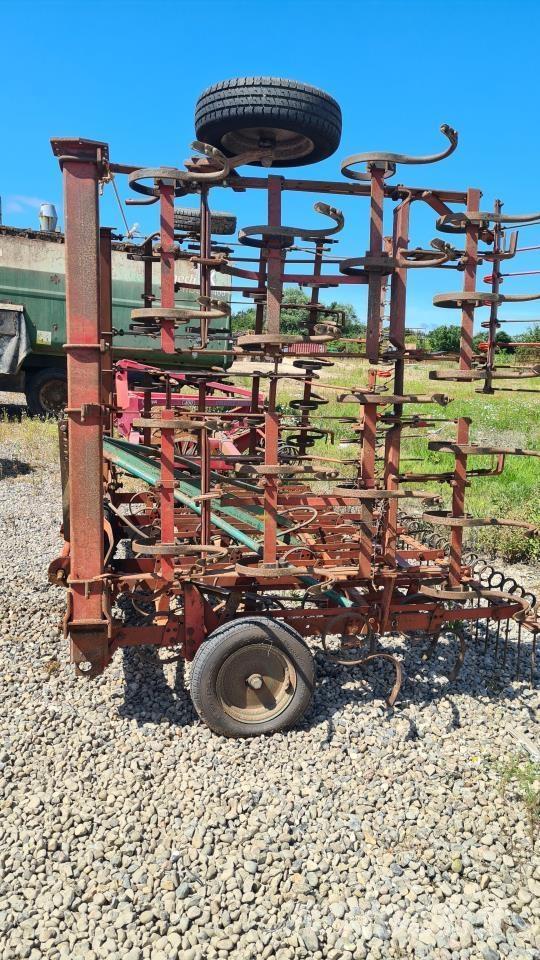 Kverneland 6M Disc harrows