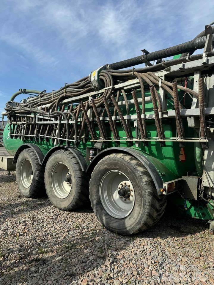 Samson PG 25 Slurry tankers
