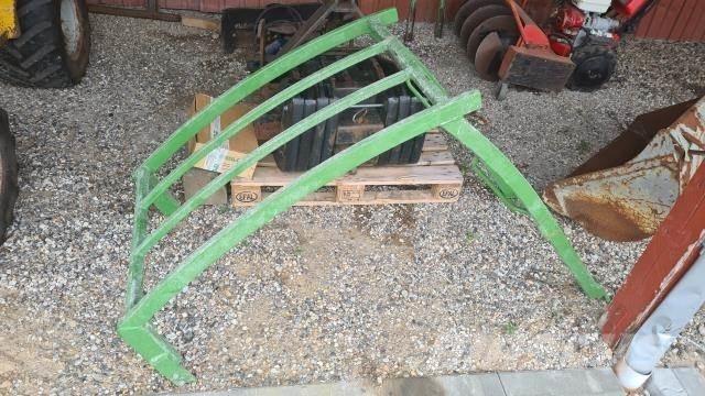 Striegel 300 Mini loaders