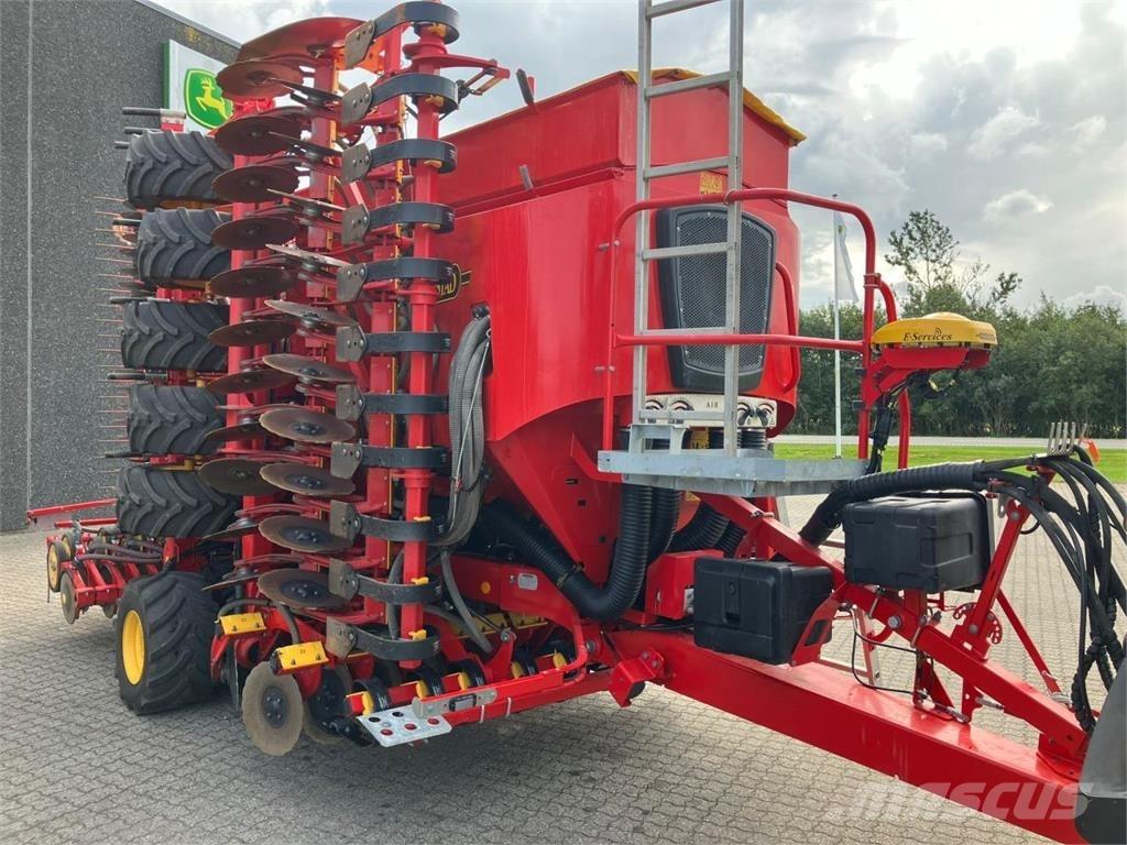 Väderstad 800C Drills