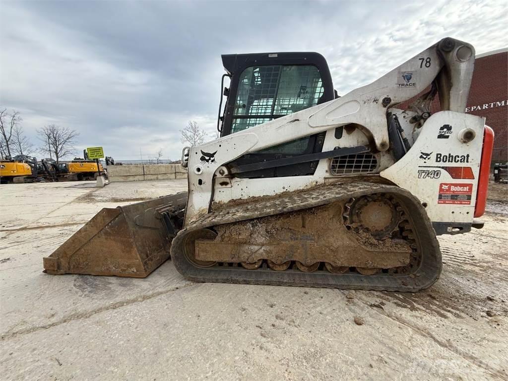 Bobcat T740 Mini loaders