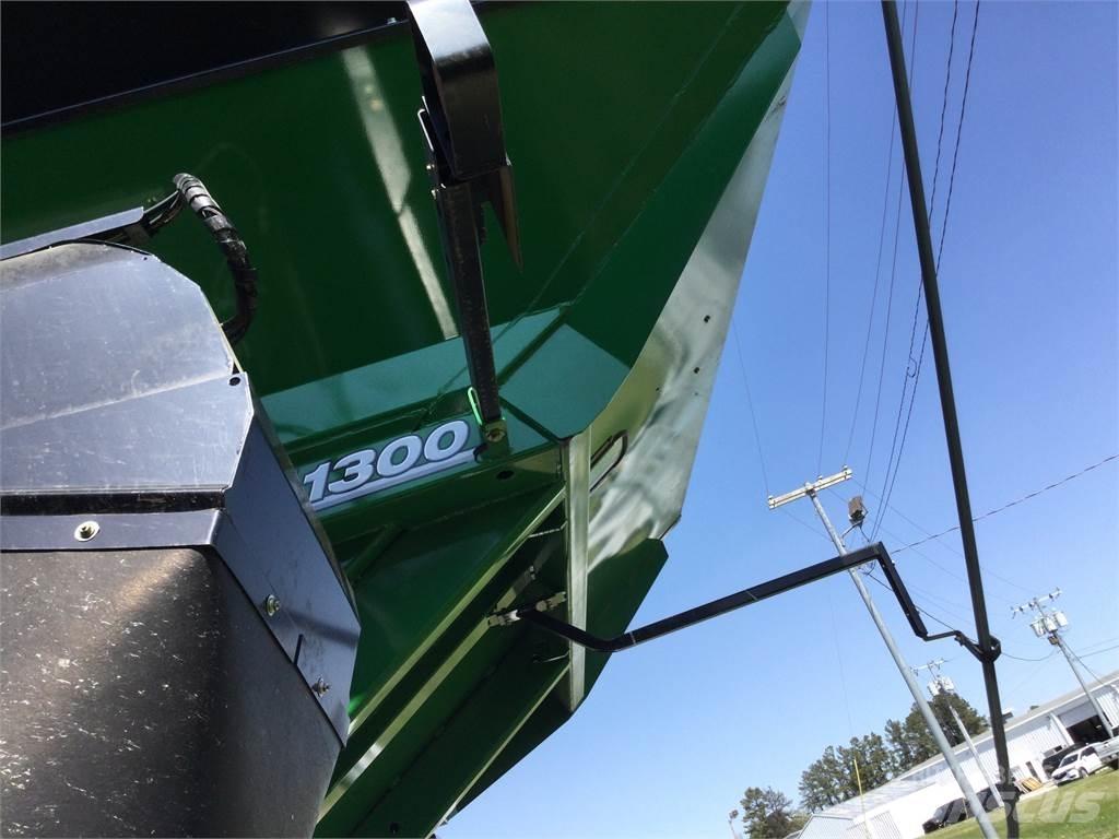 Brent V1300 Grain / Silage Trailers