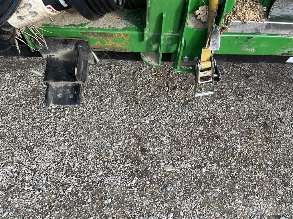 Demco STD42 Grain / Silage Trailers