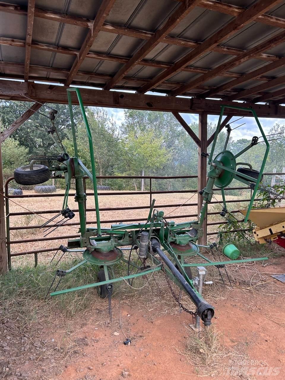 Frontier TD1316 Rakes and tedders