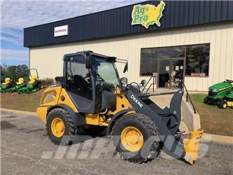 John Deere 204 G Mini loaders