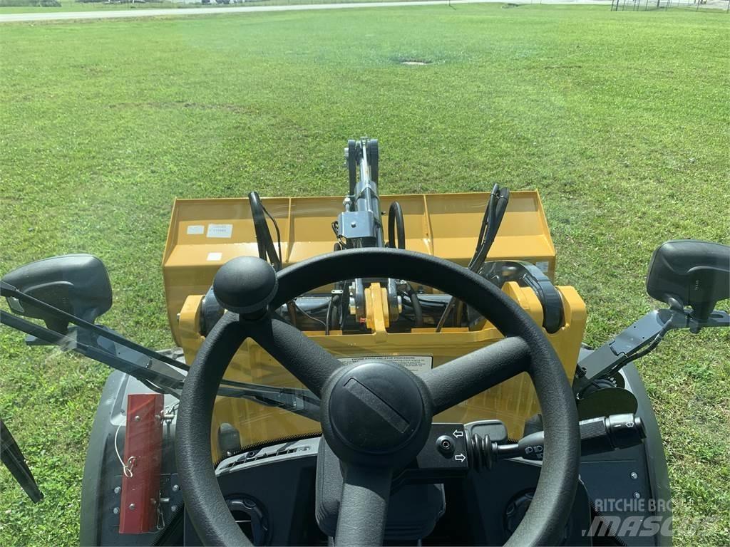 John Deere 244L Wheel loaders