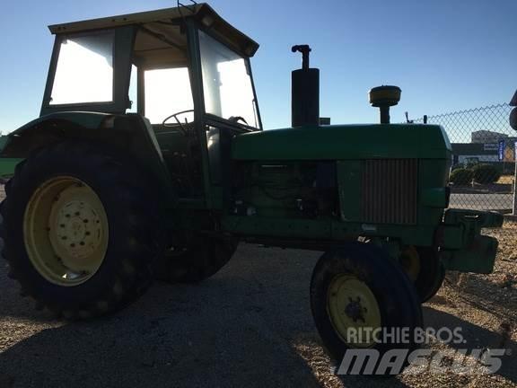 John Deere 3135 Tractors