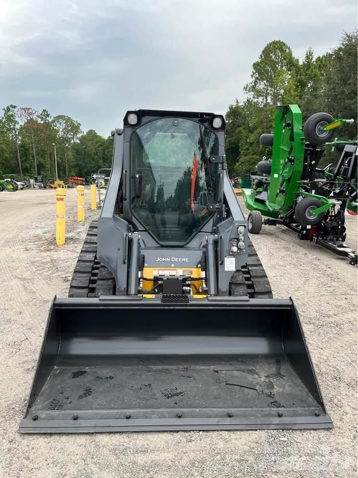 John Deere 317G Mini loaders