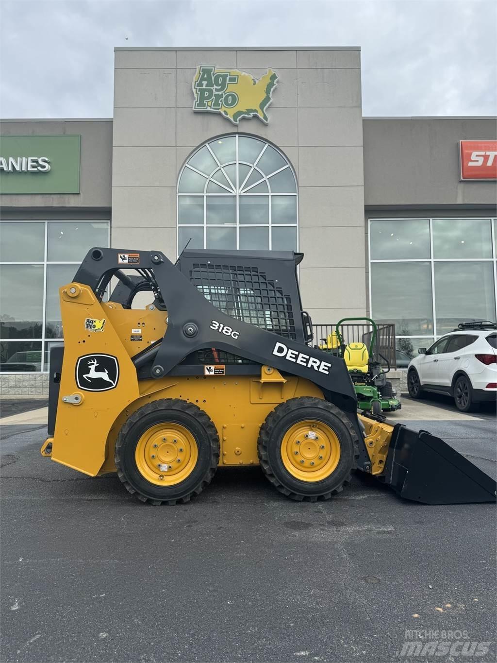 John Deere 318G Skid steer loaders