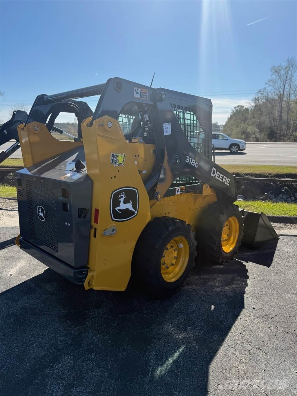 John Deere 318G Skid steer loaders