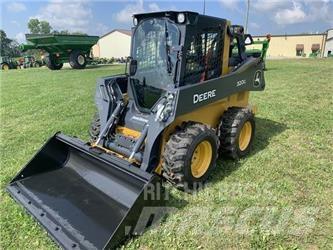 John Deere 320G Skid steer loaders