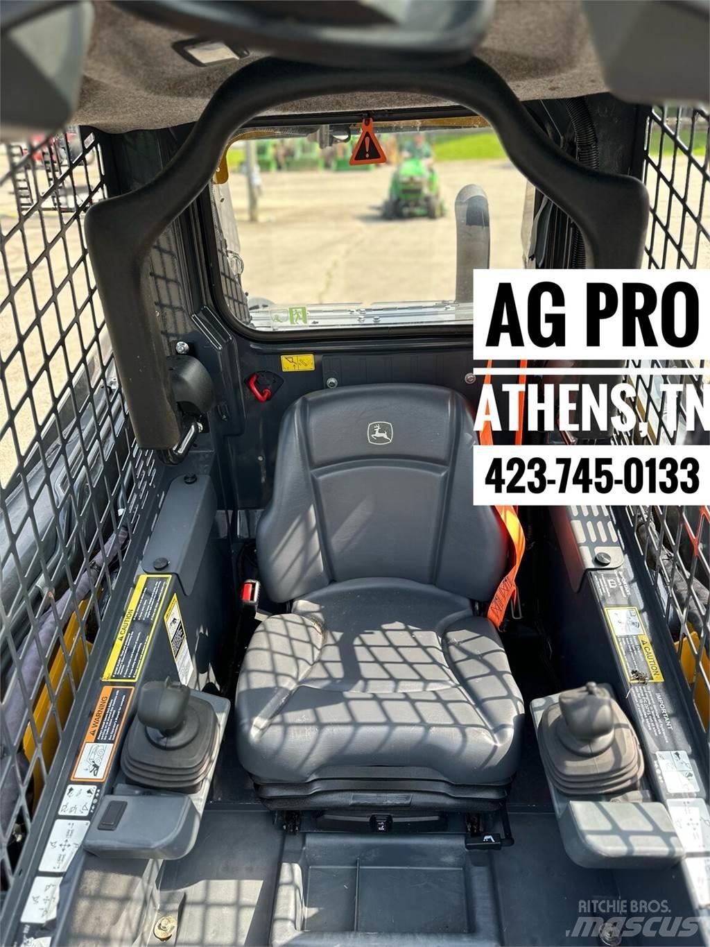John Deere 324G Skid steer loaders
