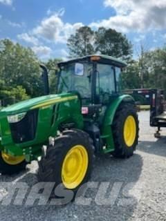 John Deere 5090M Tractors