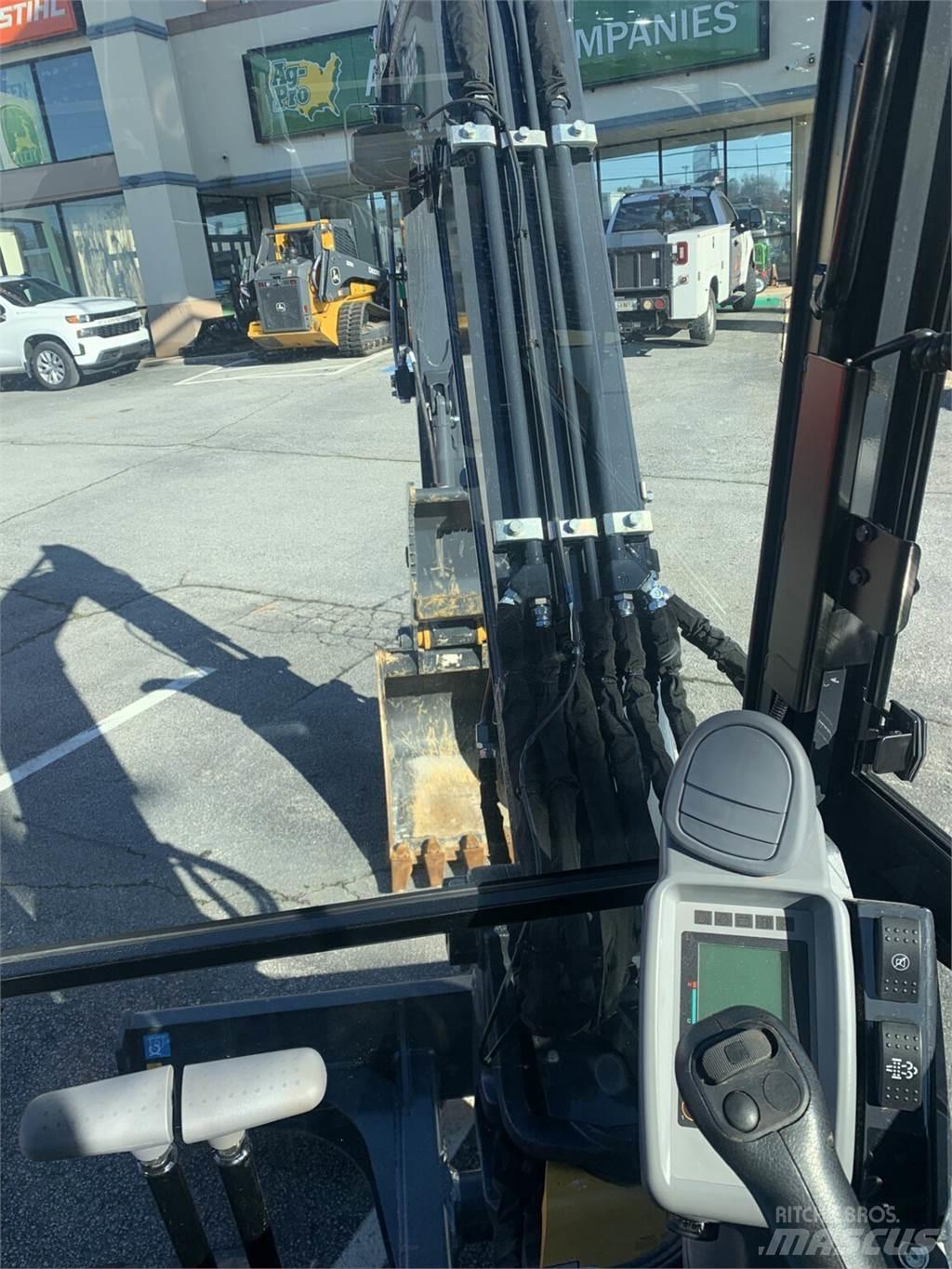 John Deere 60P Long reach excavators