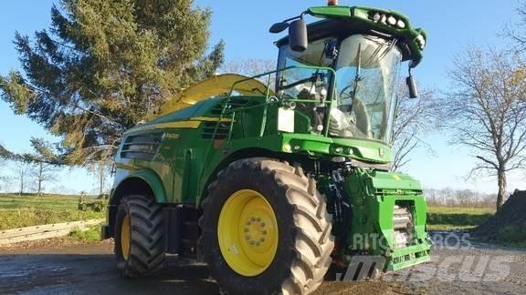 John Deere 8400 Forage harvesters