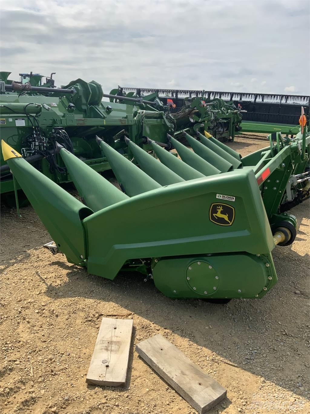John Deere C8F Combine harvester accessories