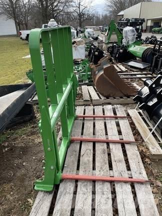 John Deere NA Bale shredders, cutters and unrollers