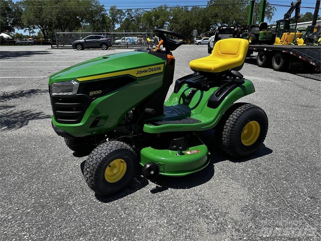 John Deere S100 Riding mowers
