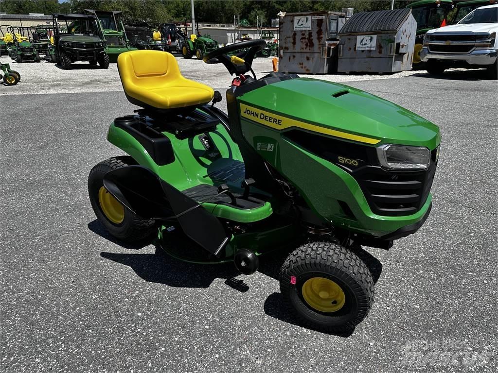 John Deere S100 Riding mowers
