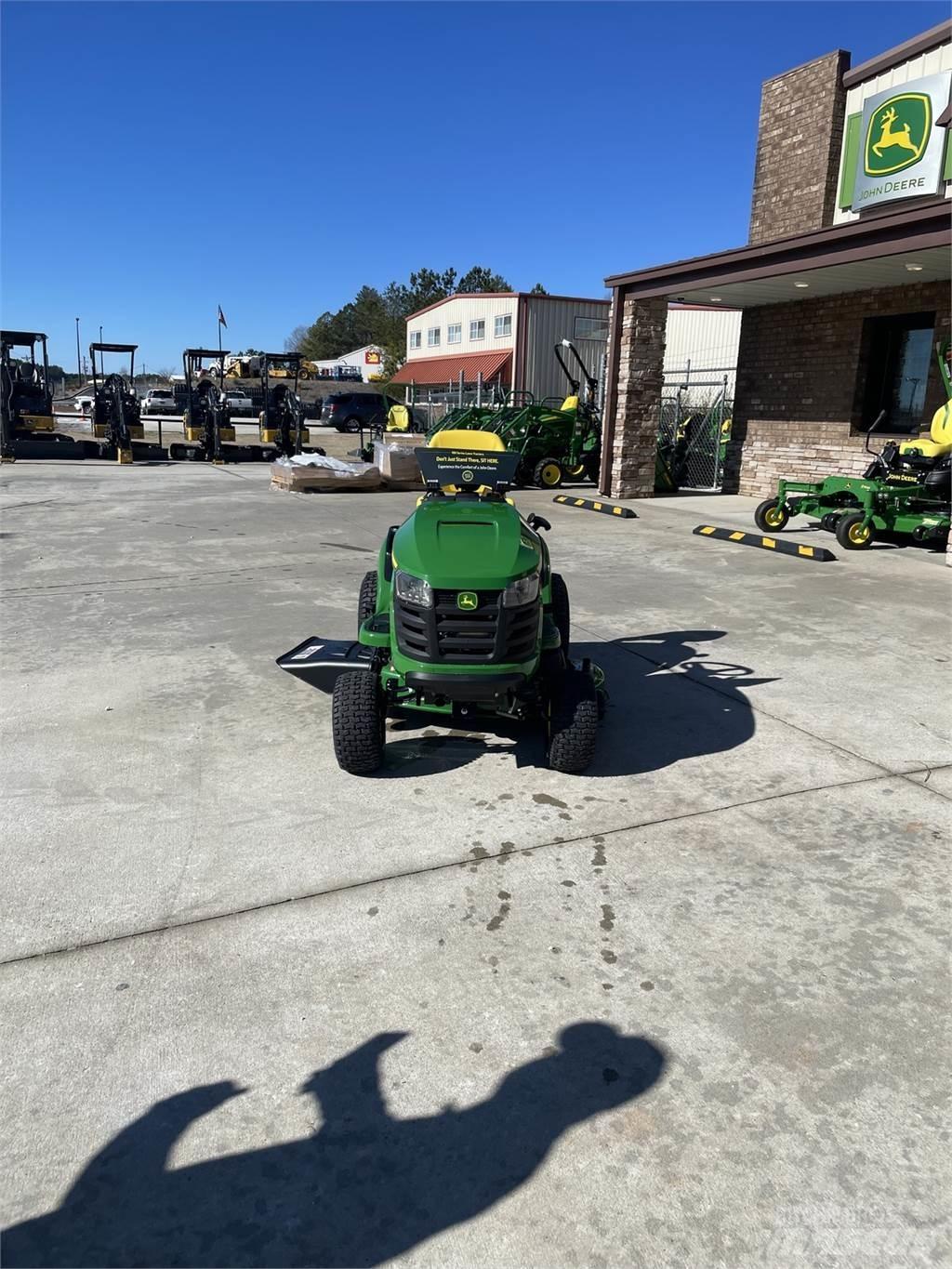 John Deere S110 Riding mowers