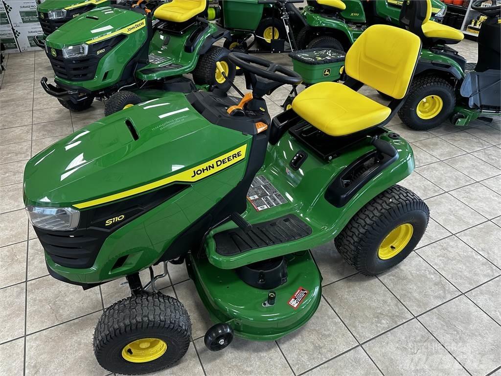 John Deere S110 Riding mowers
