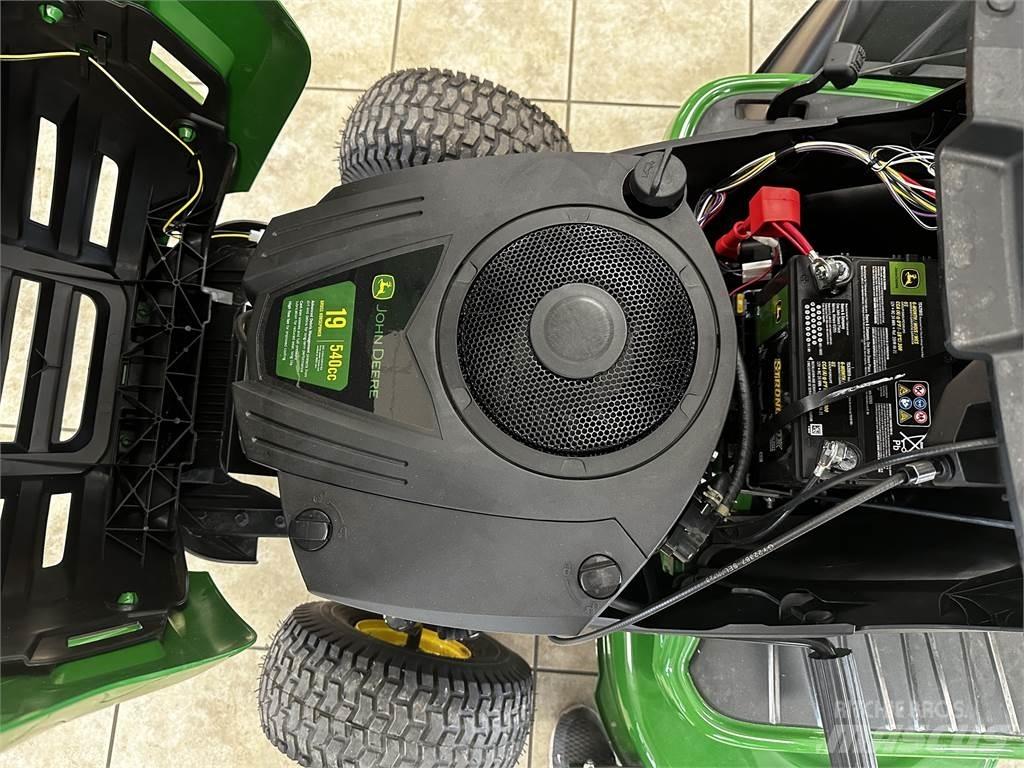 John Deere S110 Riding mowers