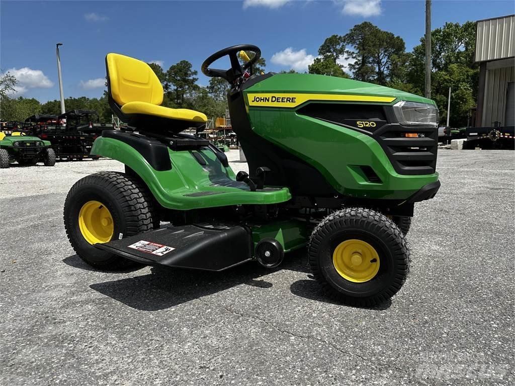 John Deere S120 Riding mowers