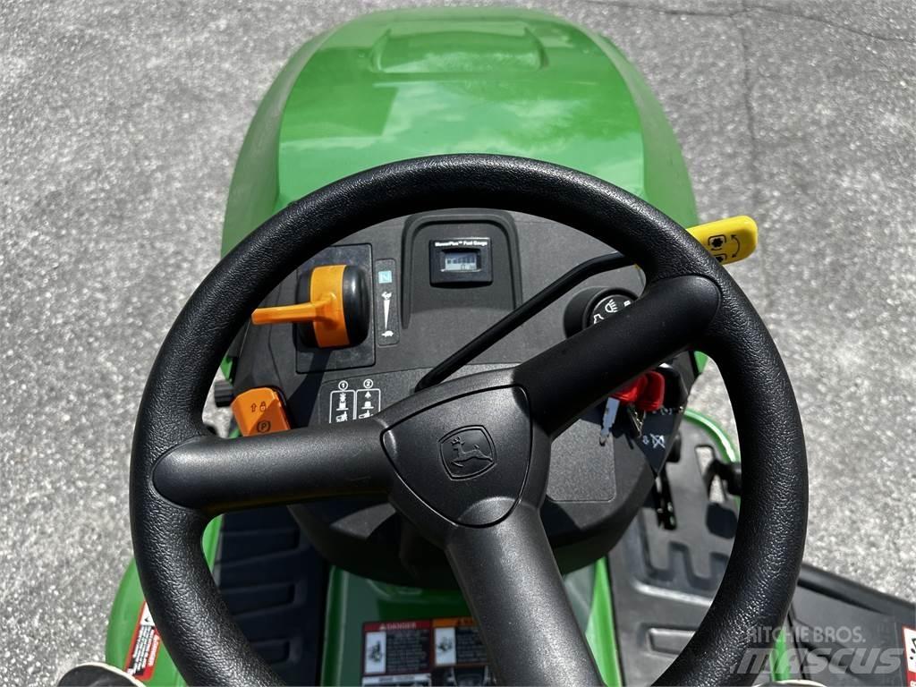John Deere S120 Riding mowers