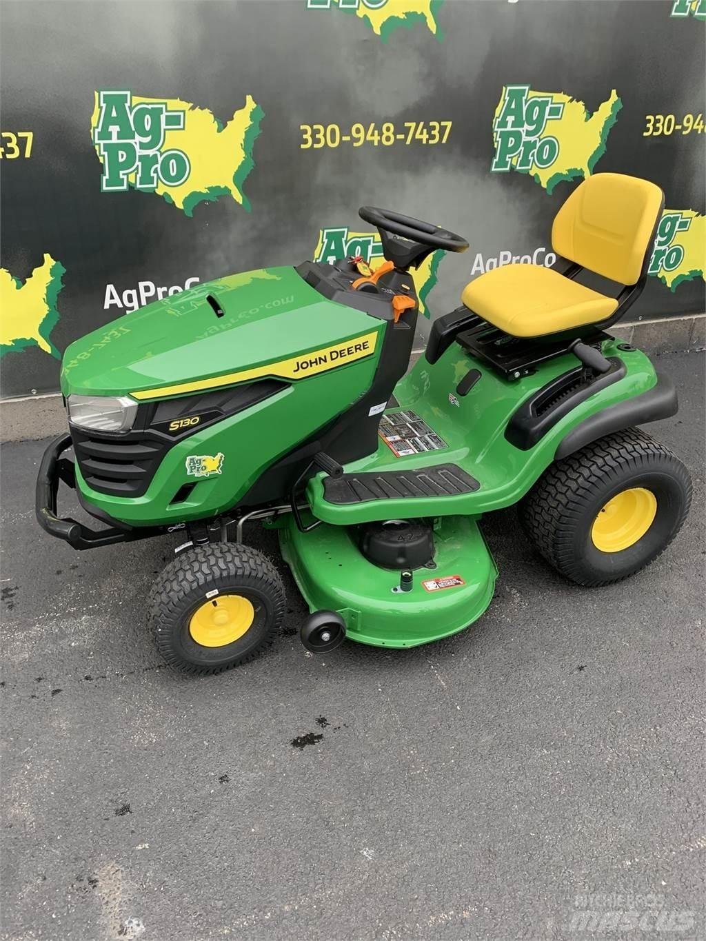 John Deere S130 Riding mowers