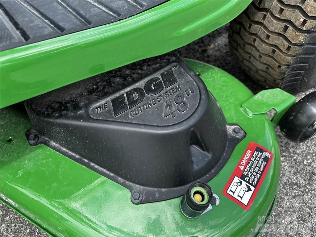 John Deere S140 Riding mowers