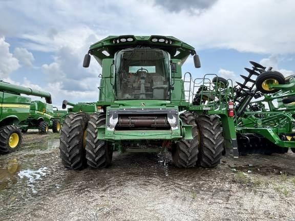 John Deere S770 Combine harvesters