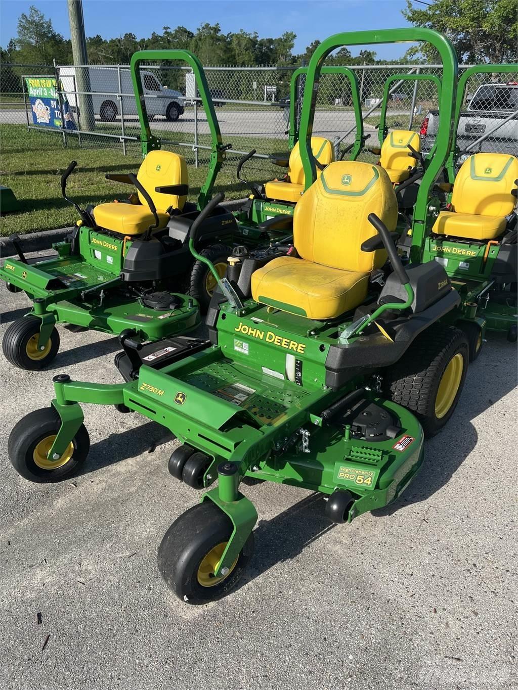 John Deere Z730 Zero turn mowers