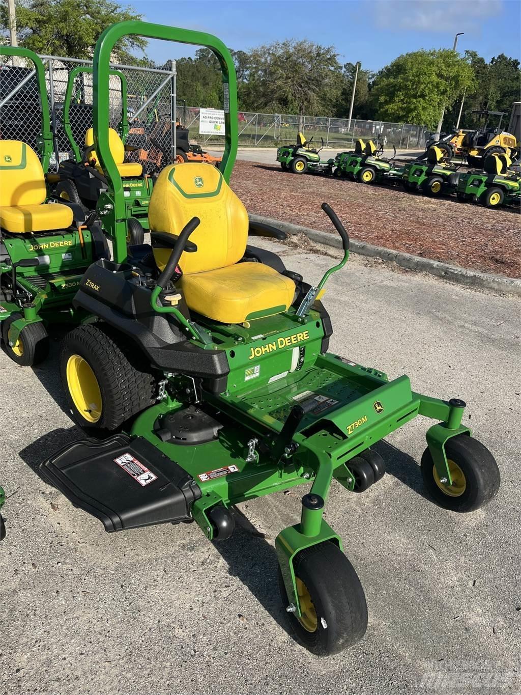 John Deere Z730 Zero turn mowers