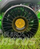 John Deere Z920M Zero turn mowers