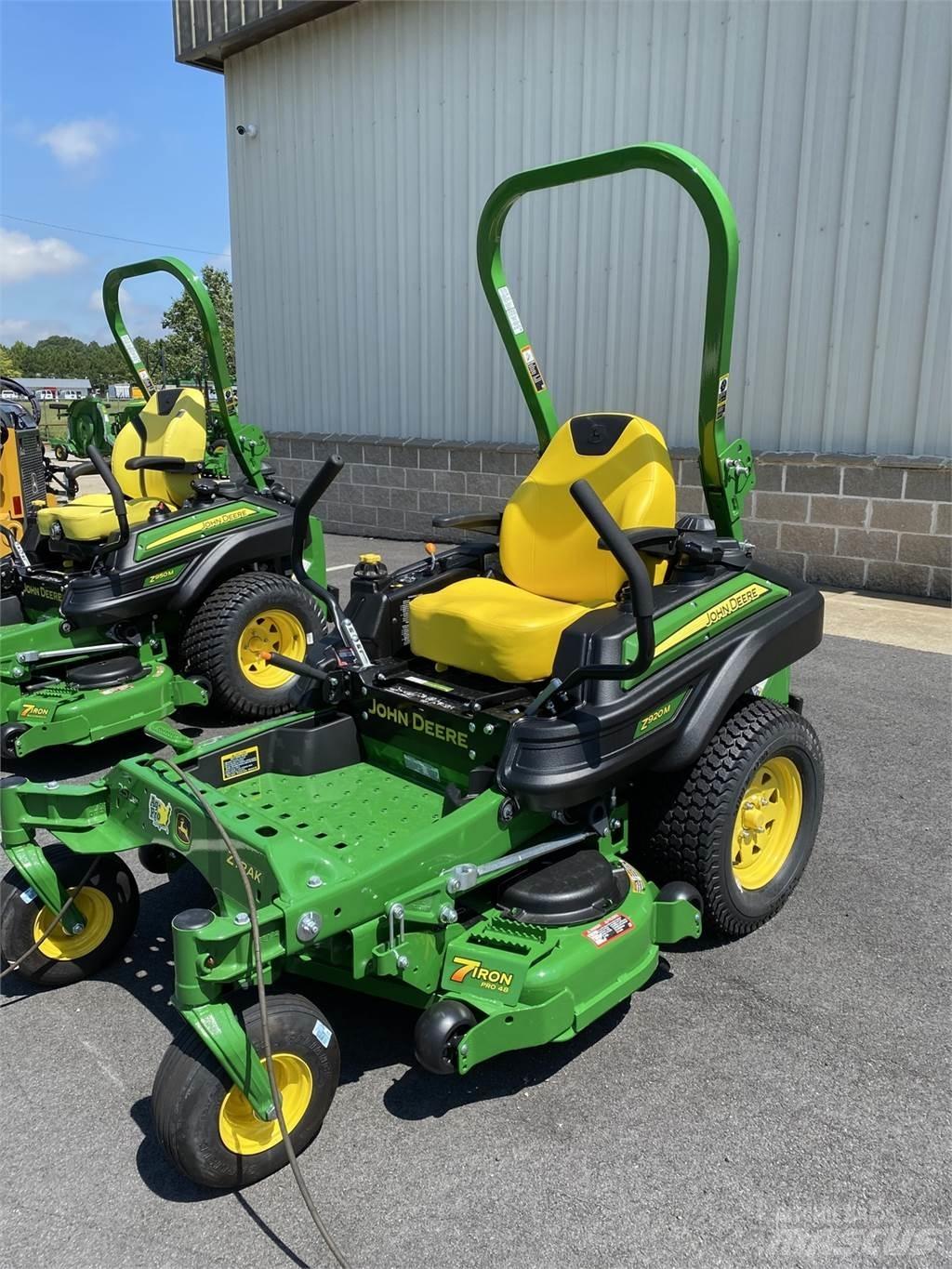John Deere Z920M Zero turn mowers