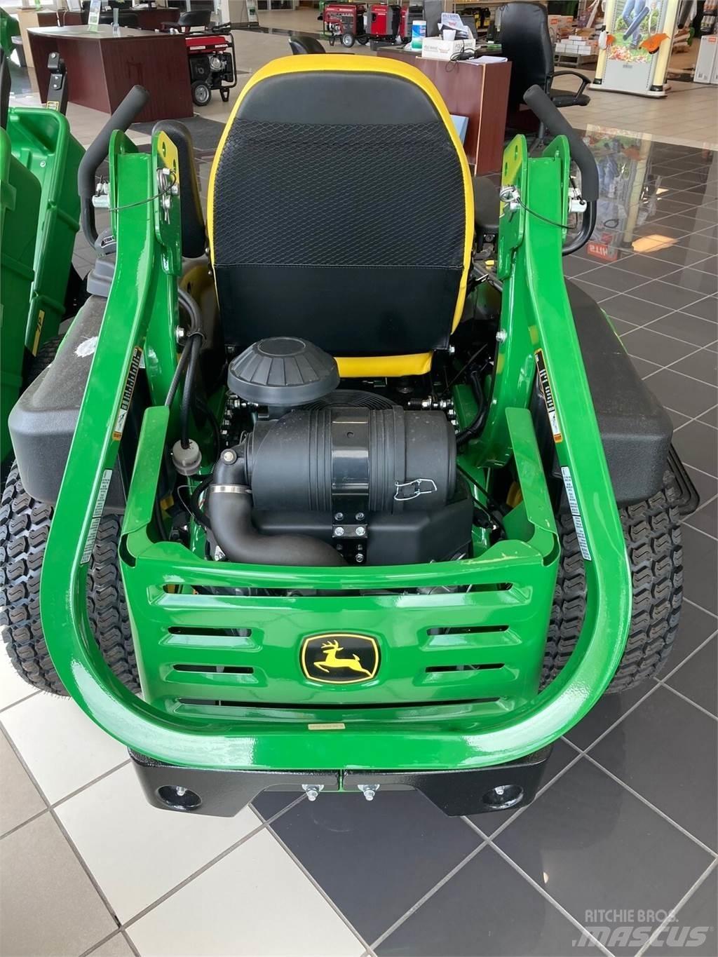 John Deere Z920M Zero turn mowers